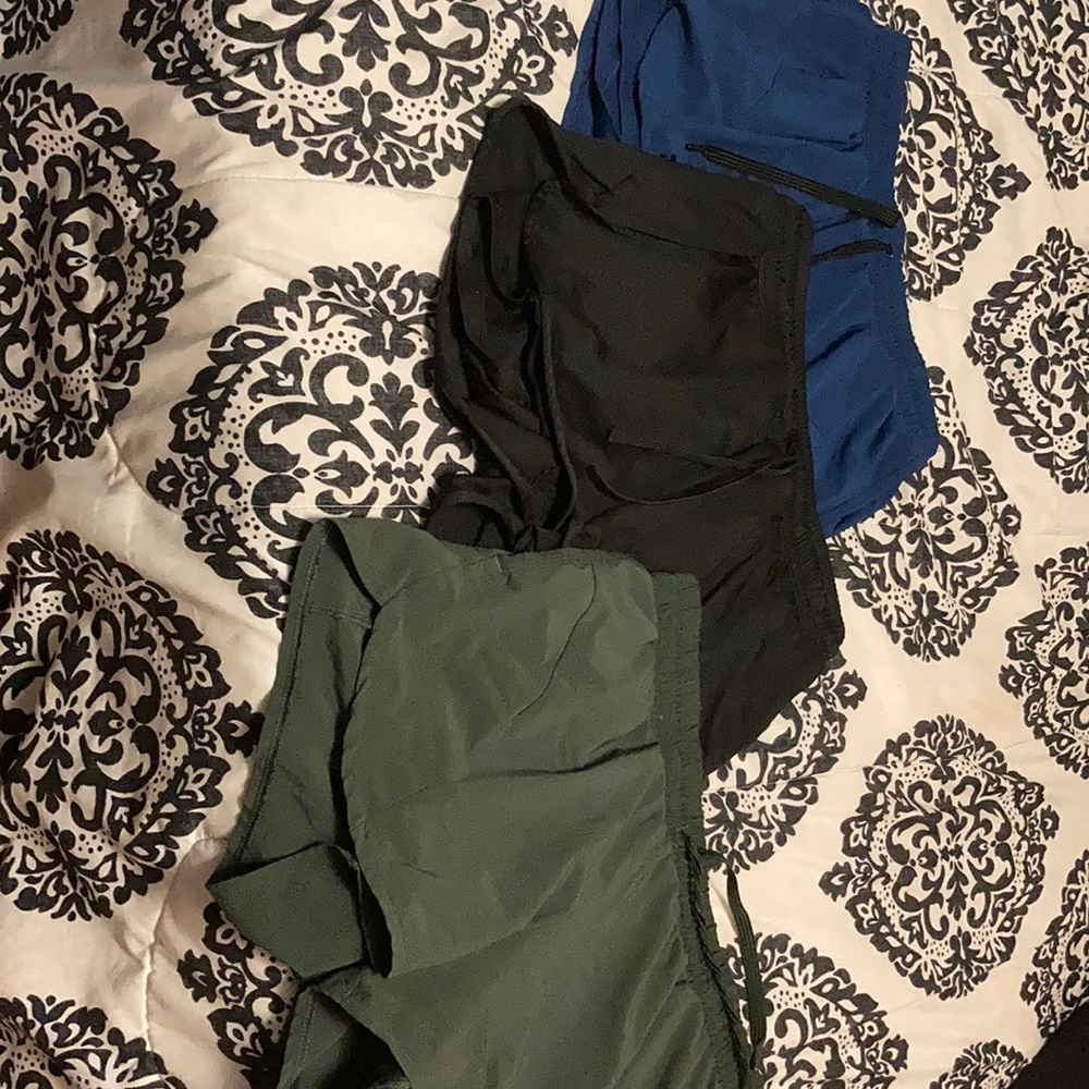 Athletic short bundle of 3